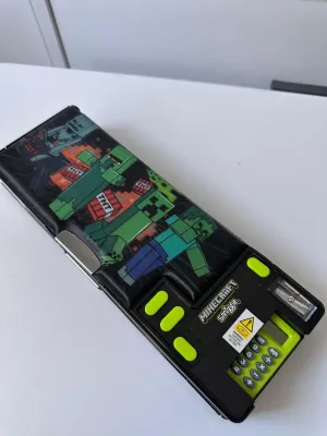 Brand New Minecraft Smiggle Pencil Case – Creeper Design